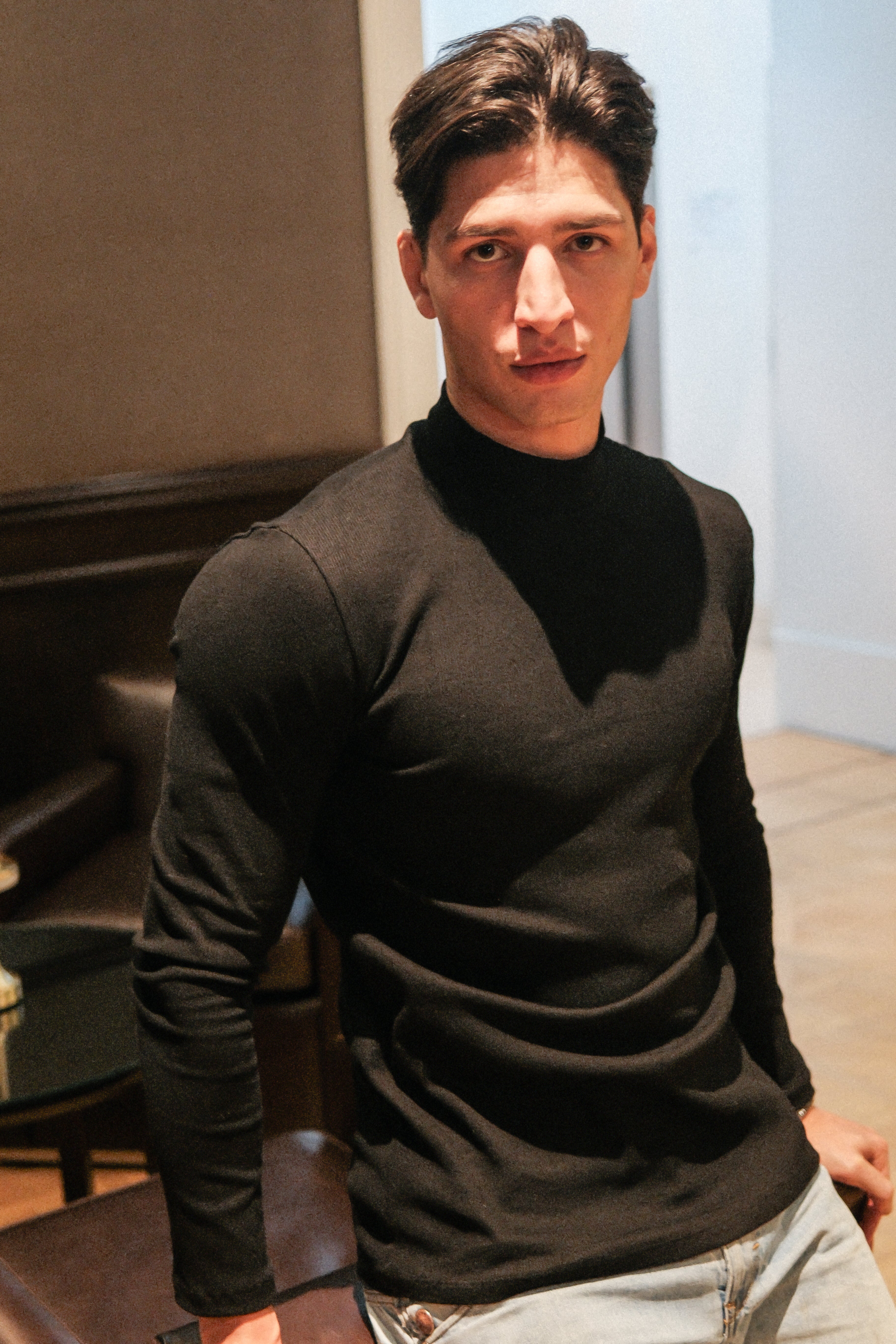Polera Old Money – Cuello Alto, Manga Larga